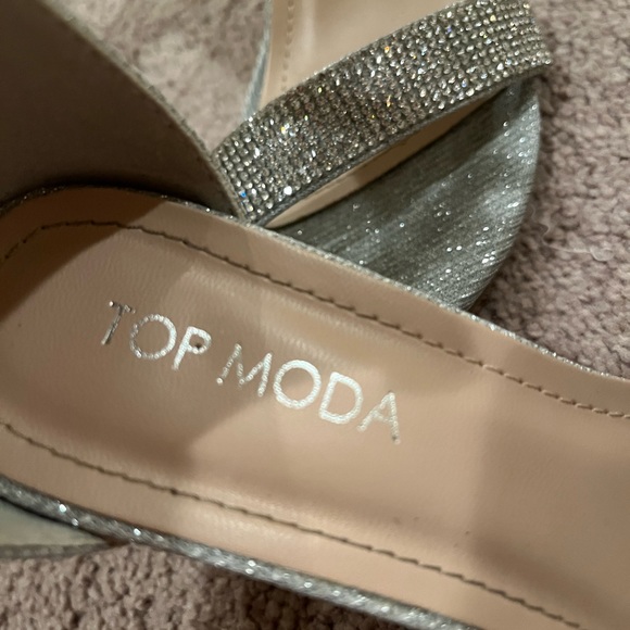 Sparkly high heels - Picture 7 of 8